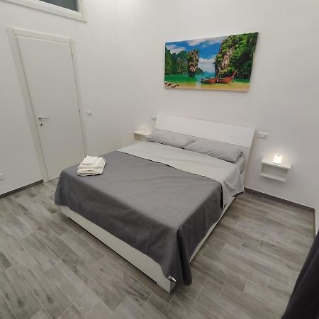 B&B Il Regno Delle Due Sicilie เนเปิลส์ ภายนอก รูปภาพ