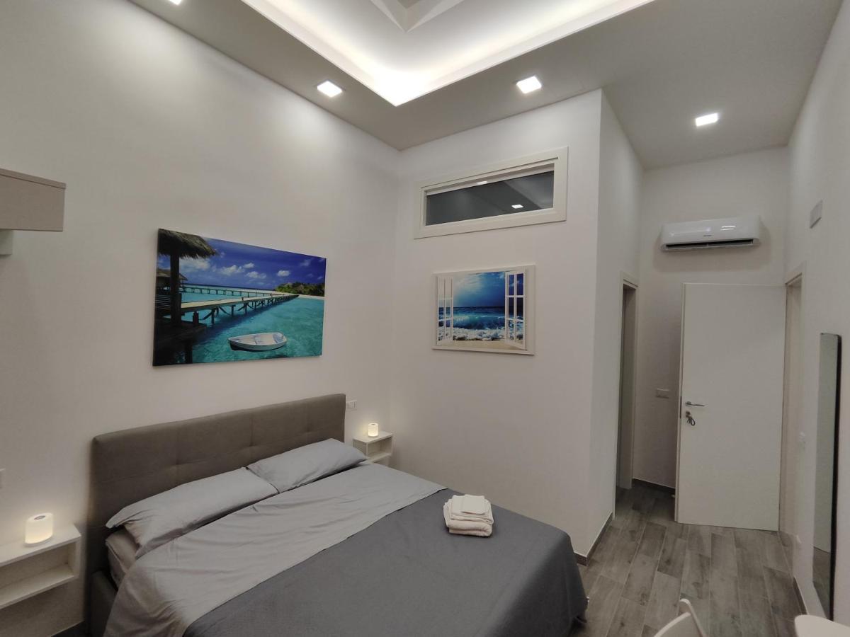 B&B Il Regno Delle Due Sicilie เนเปิลส์ ภายนอก รูปภาพ
