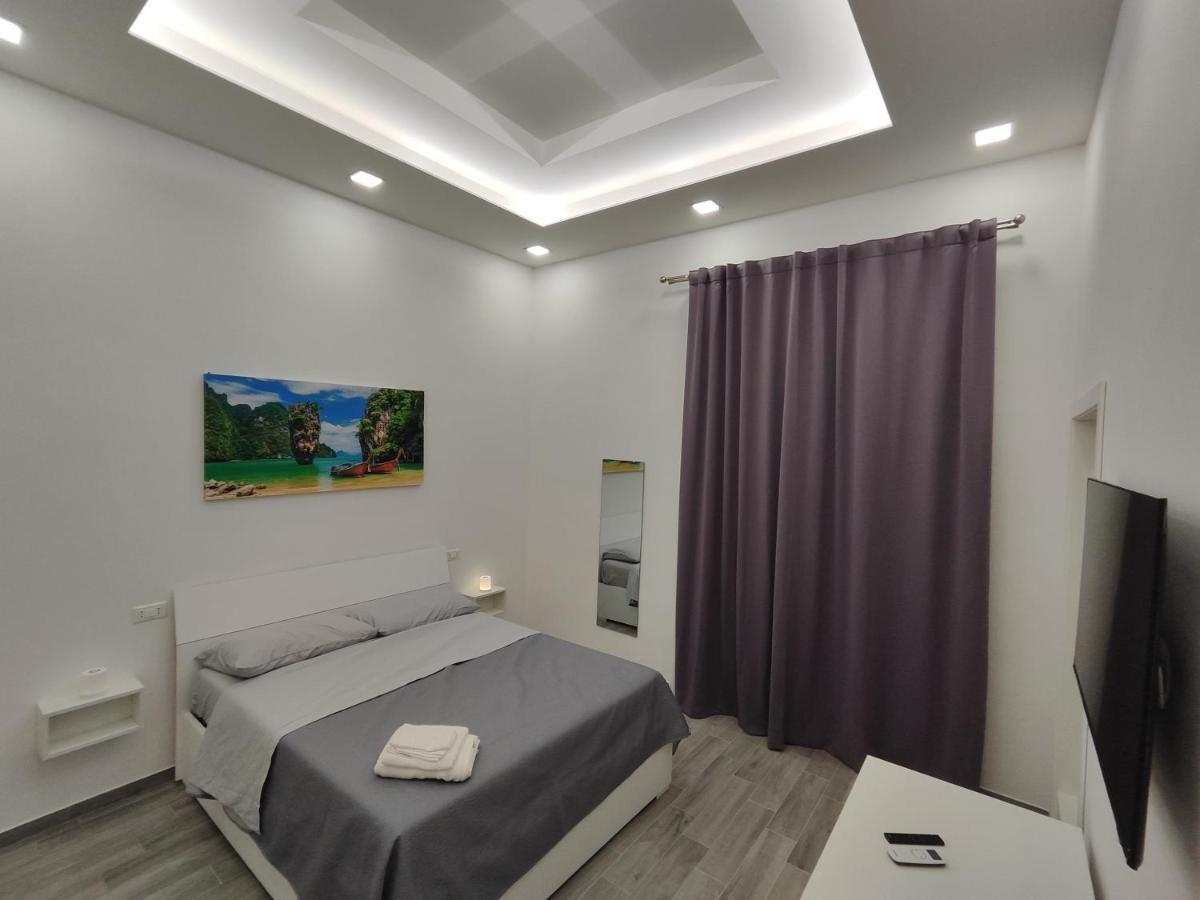 B&B Il Regno Delle Due Sicilie เนเปิลส์ ภายนอก รูปภาพ