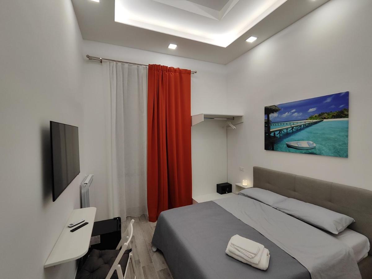 B&B Il Regno Delle Due Sicilie เนเปิลส์ ภายนอก รูปภาพ